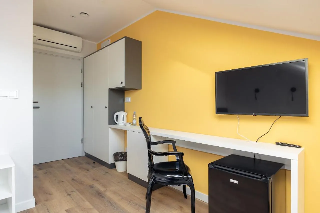 Ae Hostel Nowy Swiat Варшава 0*,  Польша
