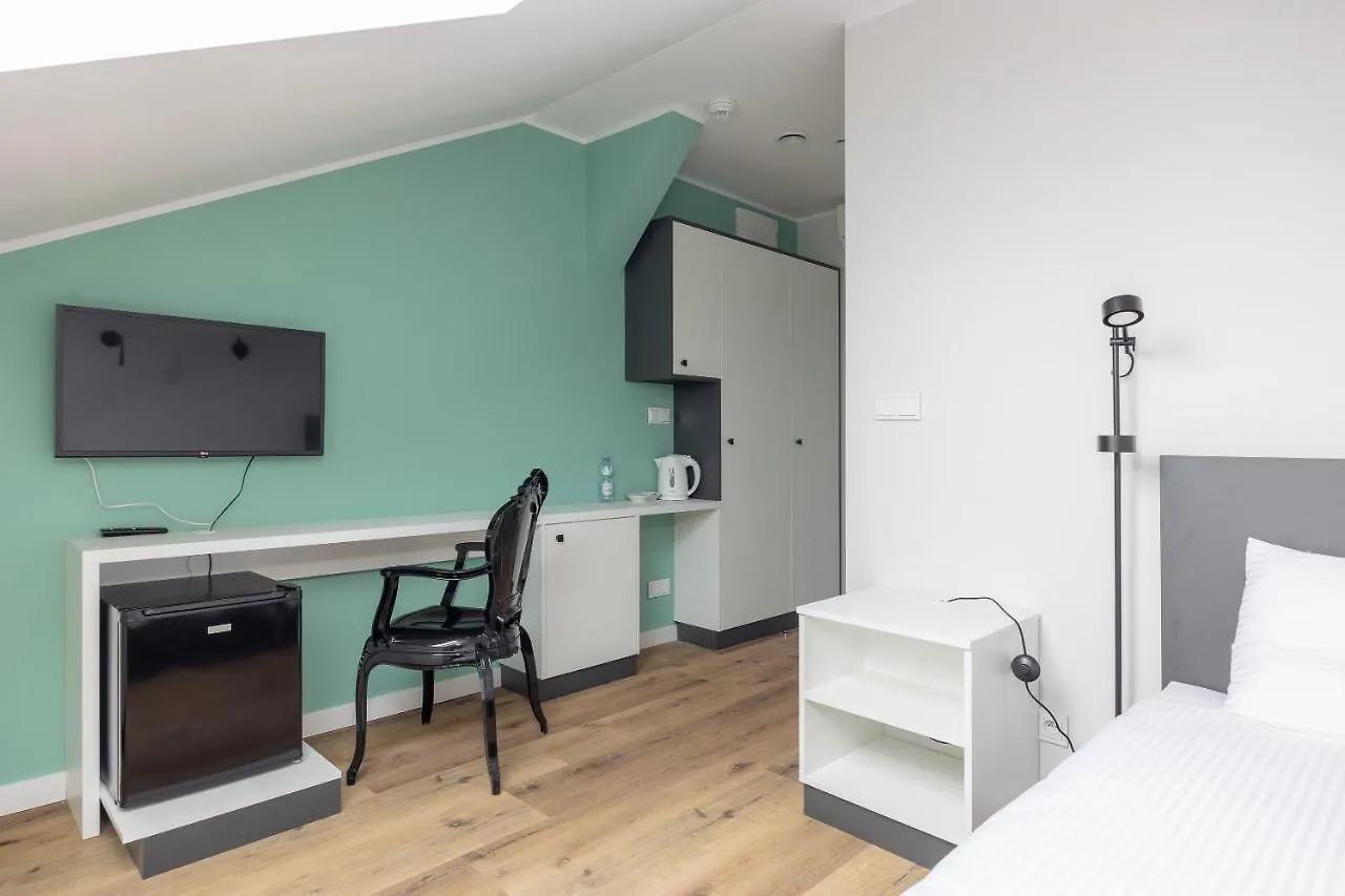 Ae Hostel Nowy Swiat Варшава 0*,  Польша